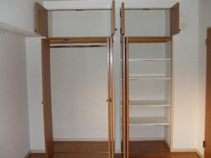 物件内観写真8　(収納)