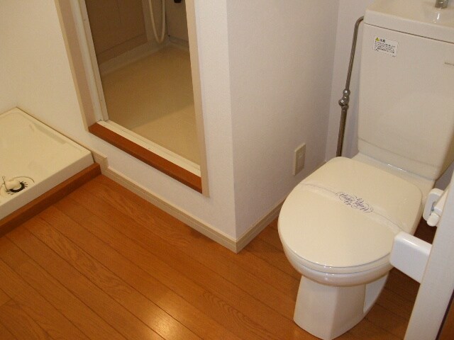 物件内観写真9　(トイレ)