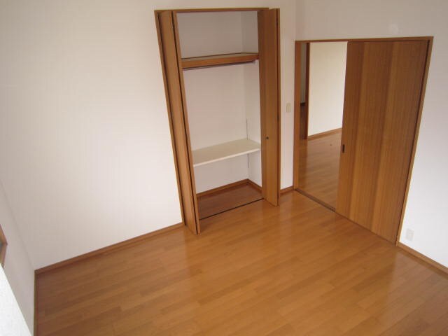 物件内観写真10　(収納)