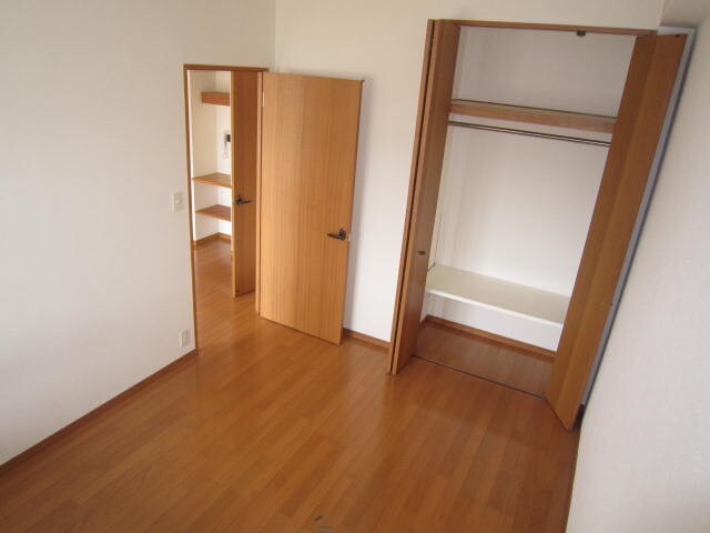 物件内観写真11　(収納)