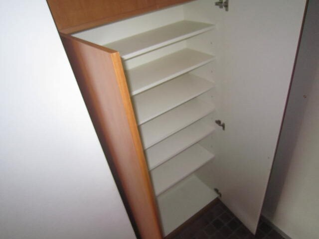 物件内観写真15　(靴箱)