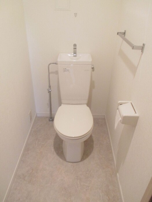 物件内観写真16　(トイレ)