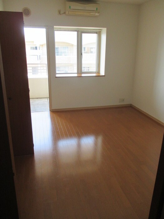 物件内観写真16　(廊下)