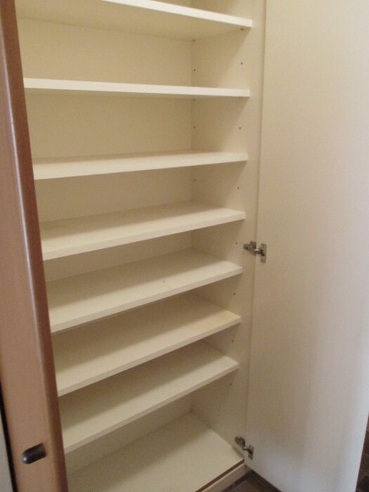 物件内観写真17　(靴箱)