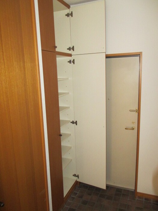物件内観写真17　(靴箱)
