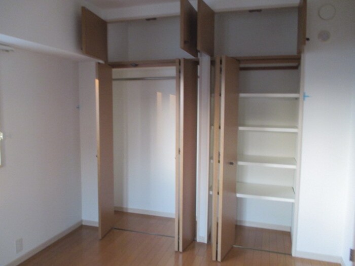 物件内観写真18　(収納)