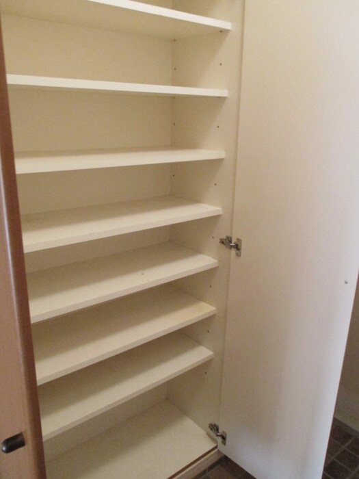 物件内観写真18　(靴箱)