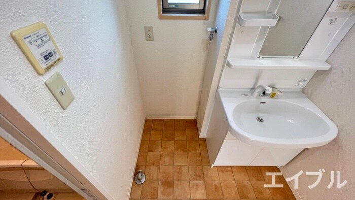 物件内観写真15　(洗濯機置場)