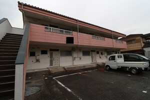 コーポ鷹外観写真