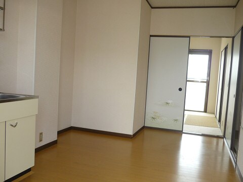 物件内観写真9　(室内からの展望)