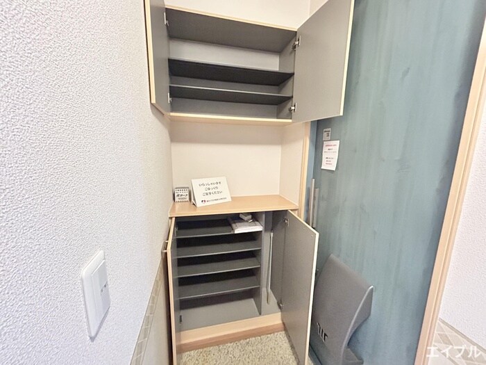 物件内観写真16　(靴箱)