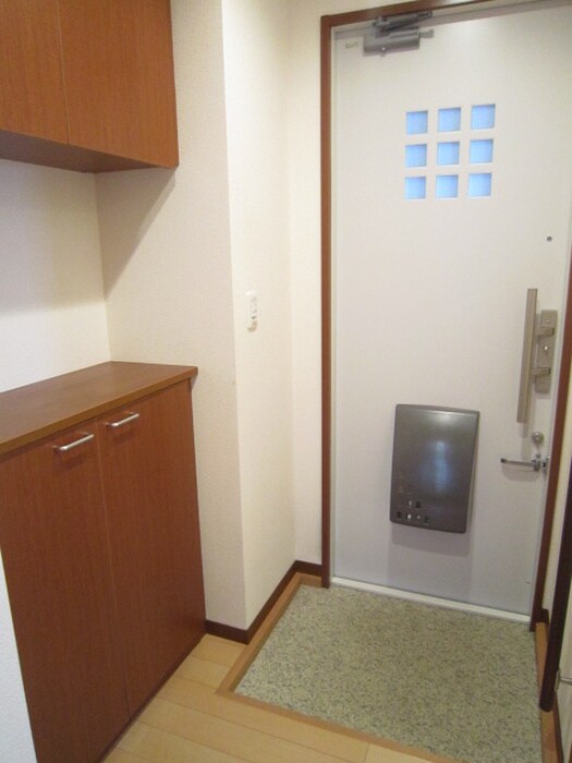 物件内観写真14　(玄関)