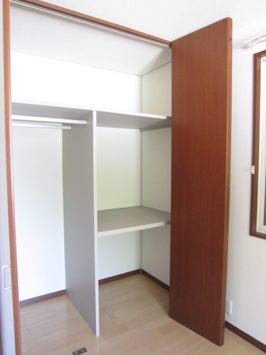 物件内観写真16　(収納)