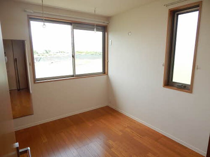 物件内観写真9　(居室)