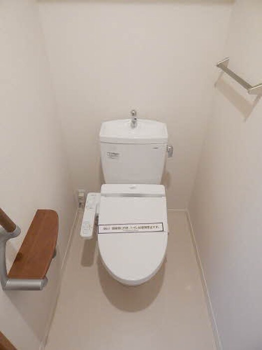 物件内観写真12　(トイレ)