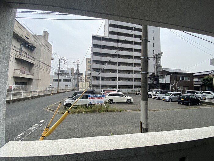 物件内観写真15　(室内からの展望)