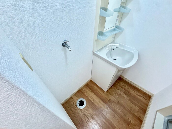 物件内観写真9　(洗濯機置場)