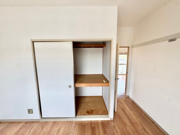 物件内観写真10　(収納)