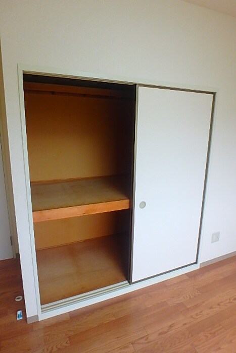 物件内観写真15　(収納)