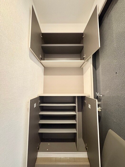 物件内観写真15　(靴箱)