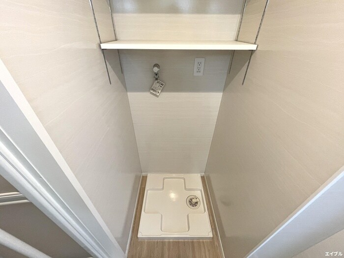 物件内観写真17　(洗濯機置場)