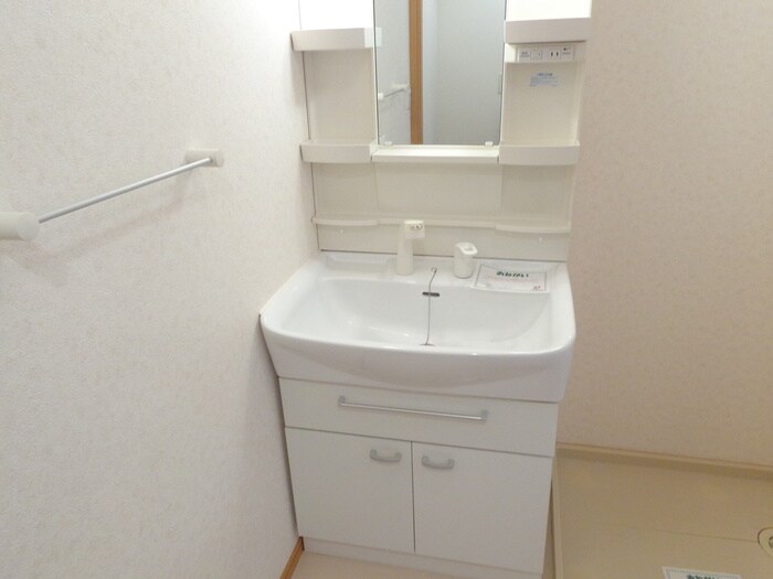 物件内観写真8　(洗面)