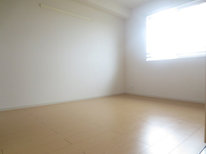 物件内観写真10　(内観写真)