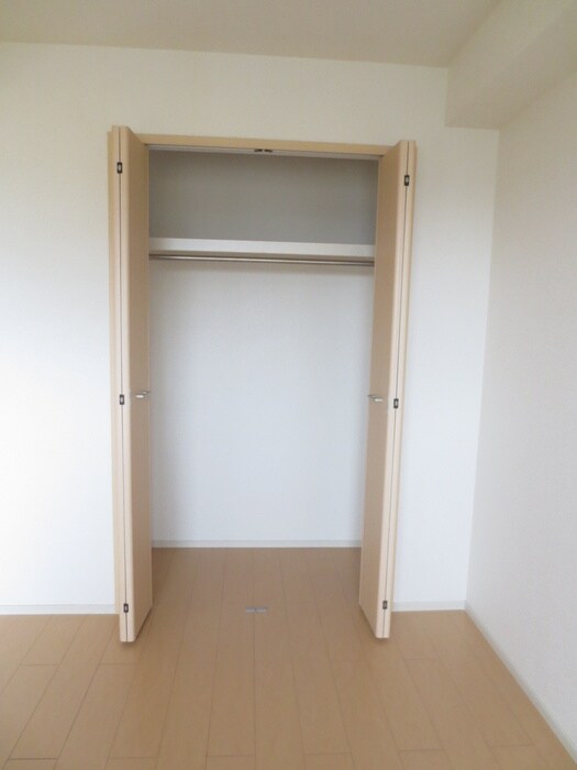 物件内観写真12　(収納)