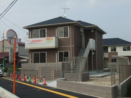 コルザ若草Ｂ棟外観写真