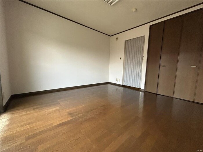 物件内観写真10　(居室)