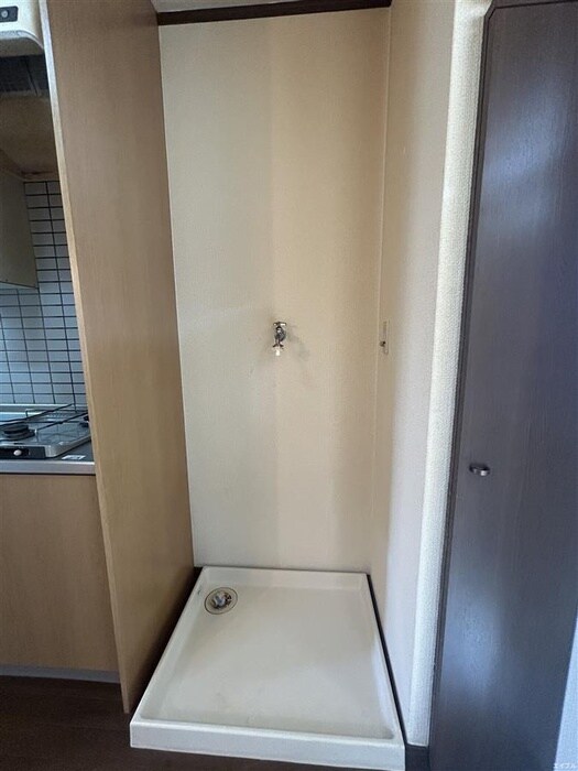 物件内観写真15　(洗濯機置場)