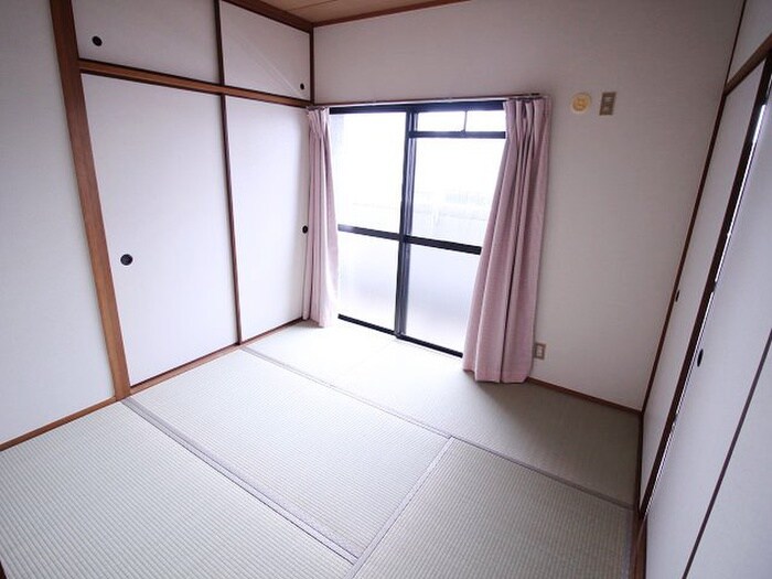 物件内観写真5　(居室)