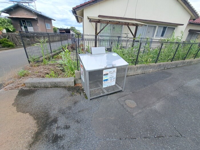 物件外観写真3　(建物設備)