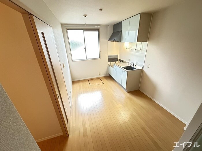 物件内観写真4　(居室)