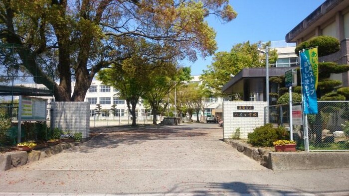 物件外観写真3　(周辺環境)