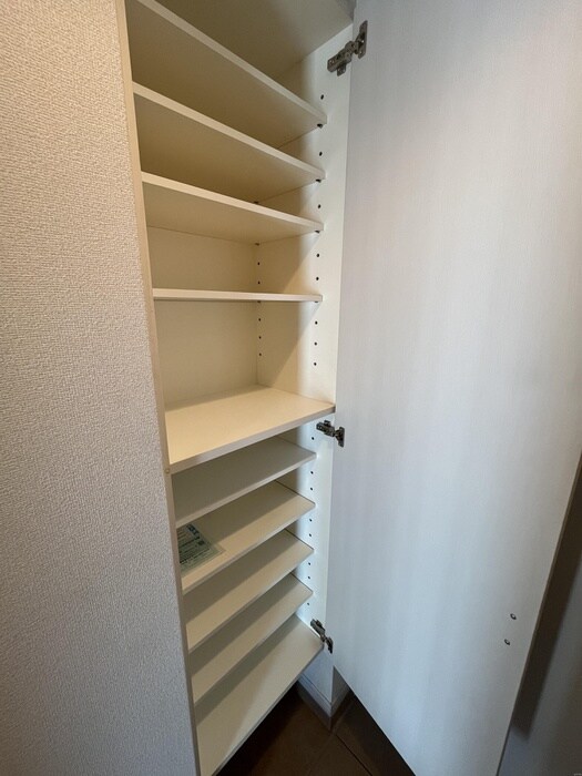 物件内観写真17　(靴箱)