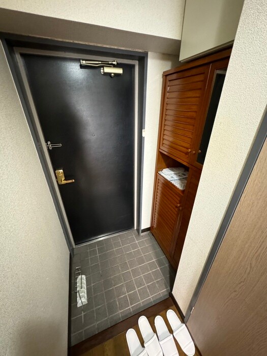 物件内観写真11　(玄関)