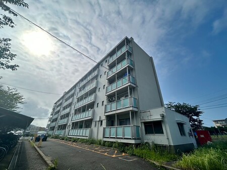 ビレッジハウス若松１号棟外観写真