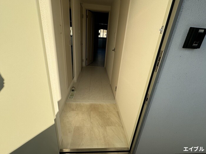 物件内観写真13　(玄関)