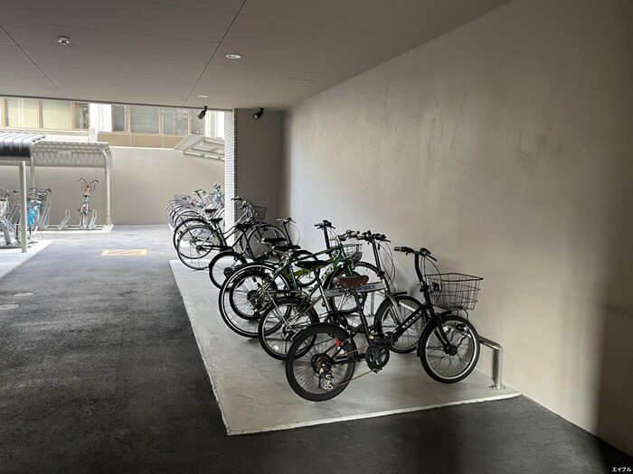 物件外観写真5　(駐輪場)