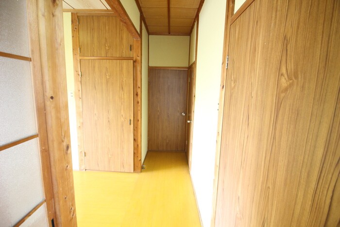 物件内観写真15　(廊下)