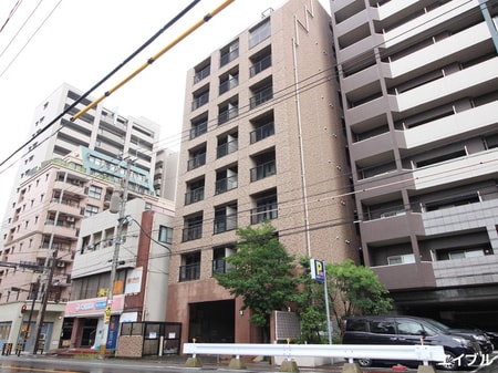 アヴェニ－ル山荘通り外観写真