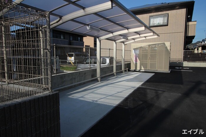 物件外観写真6　(駐輪場)