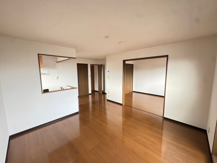 物件内観写真4　(居室)