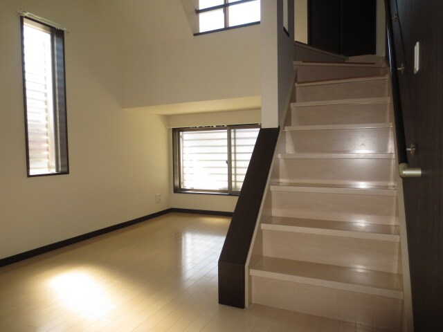 物件内観写真4　(居室)