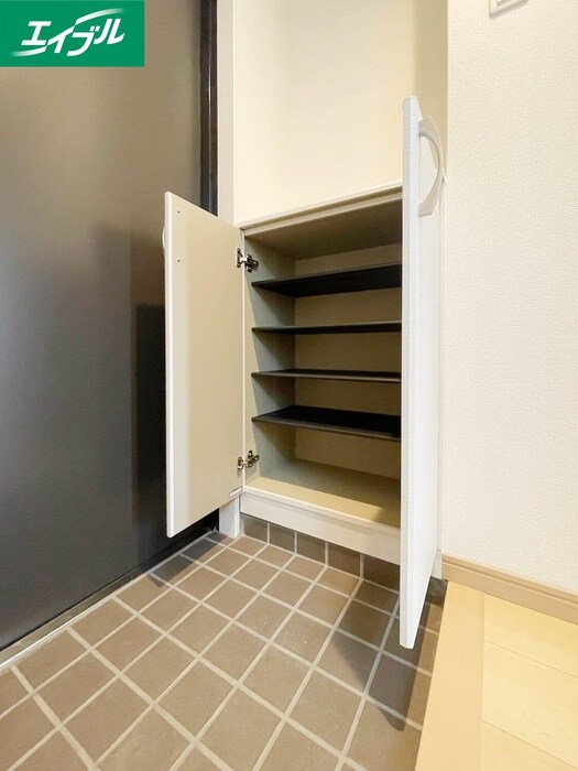 物件内観写真16　(靴箱)