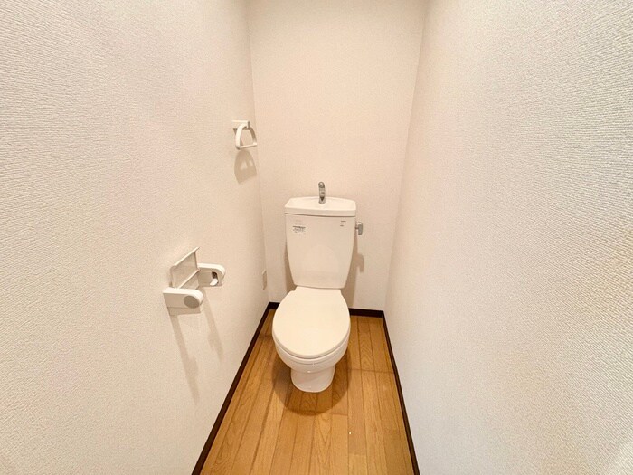 物件内観写真11　(トイレ)