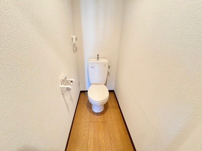 物件内観写真12　(トイレ)