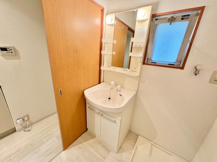 物件内観写真13　(洗面)