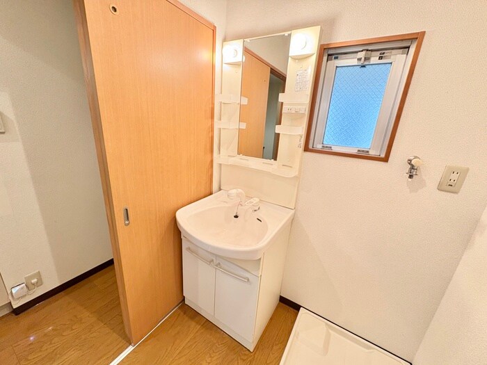 物件内観写真13　(洗面)